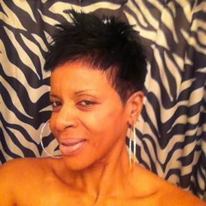 Meet your Posher, Stella